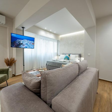 Derouse Othon Suite With Hydromassage Jacuzzi Athena Bagian luar foto