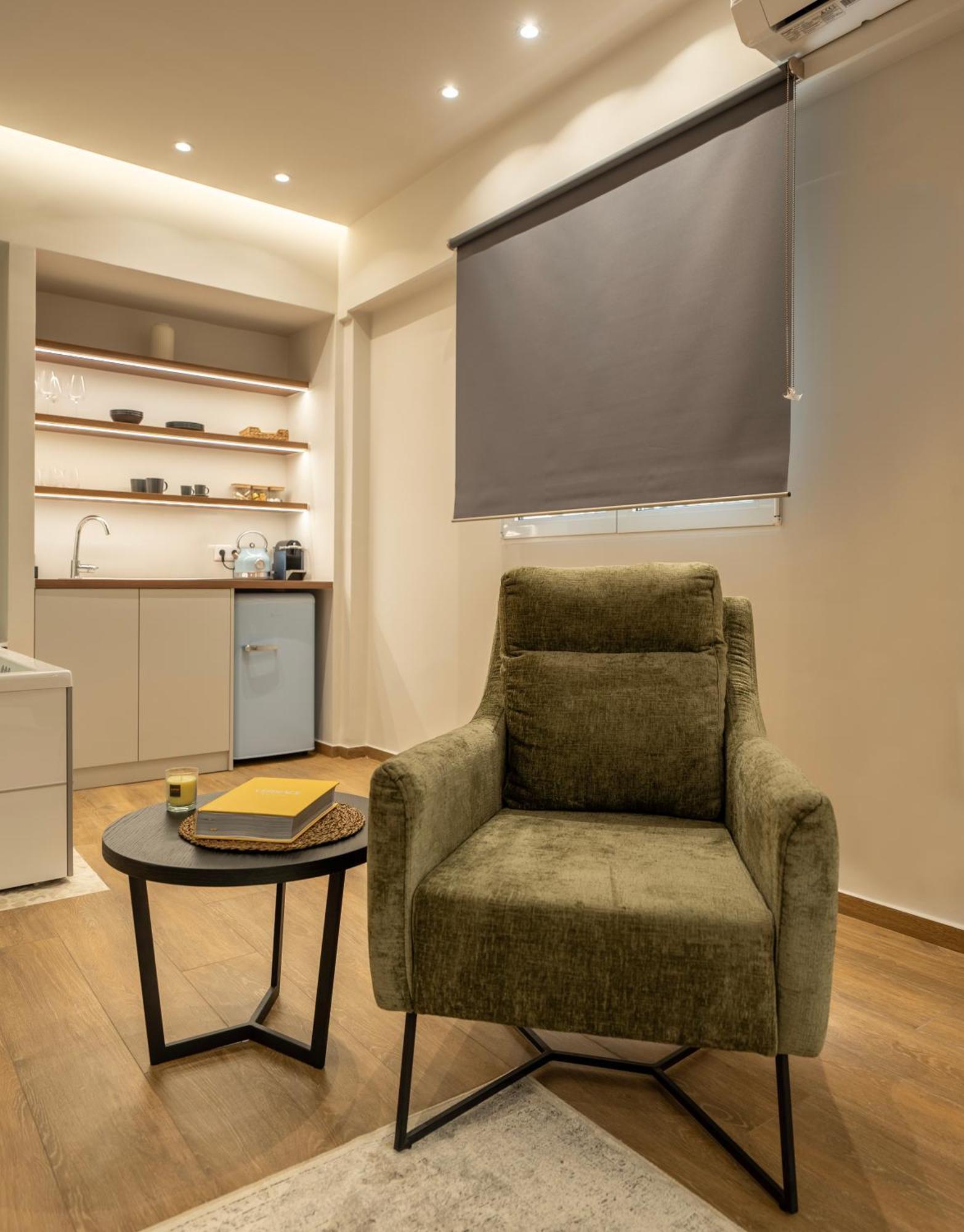 Derouse Othon Suite With Hydromassage Jacuzzi Athena Bagian luar foto